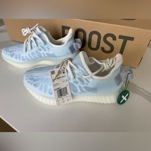 Yeezy Boost 350 v2 size 5. Light blue